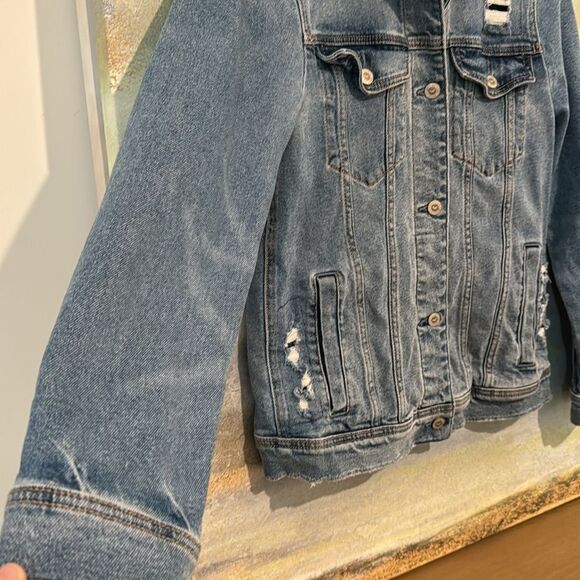 Hollister Jean jacket distressed EUC size Small - Picture 3 of 12